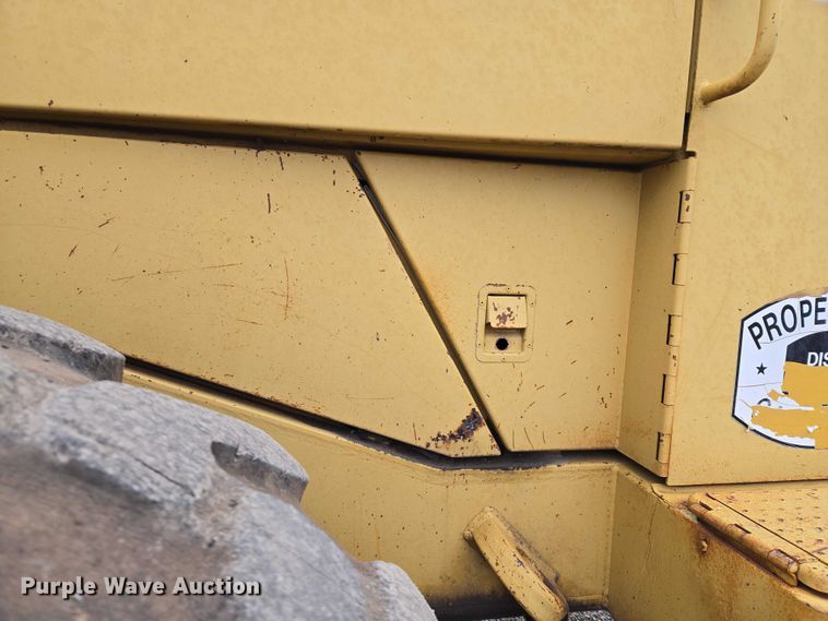 image for item ET5364 1982 Caterpillar 966D wheel loader