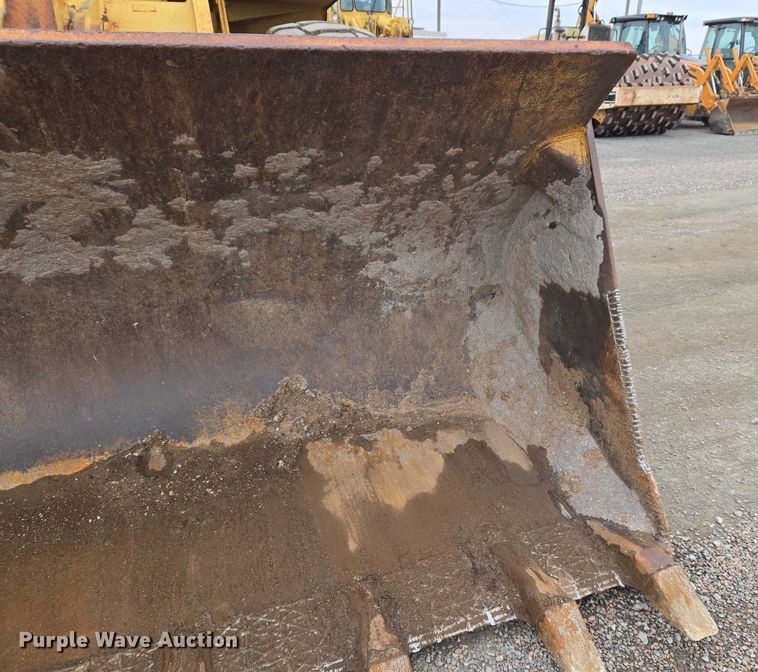 image for item ET5364 1982 Caterpillar 966D wheel loader