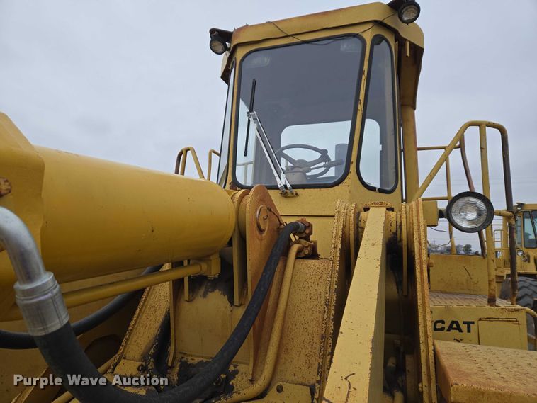 image for item ET5364 1982 Caterpillar 966D wheel loader