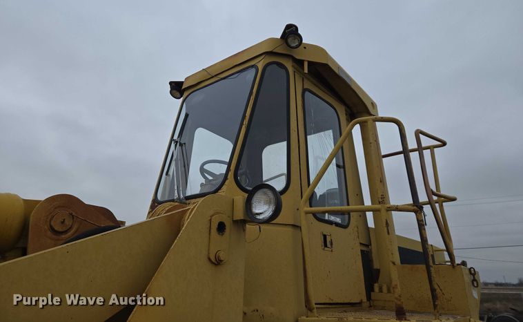 image for item ET5364 1982 Caterpillar 966D wheel loader