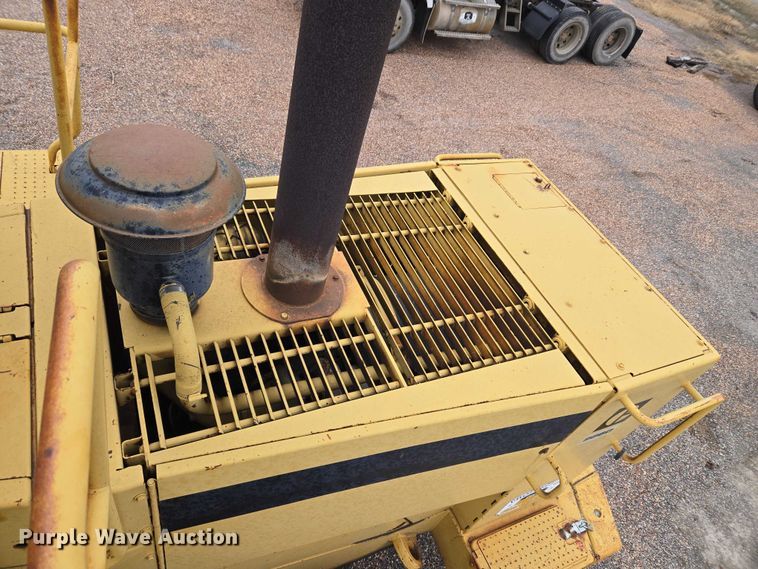 image for item ET5364 1982 Caterpillar 966D wheel loader