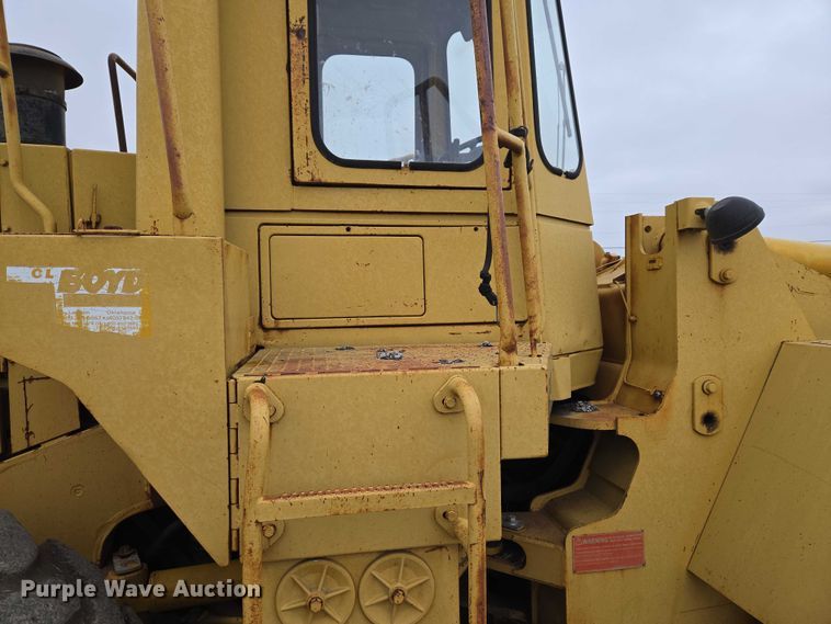 image for item ET5364 1982 Caterpillar 966D wheel loader