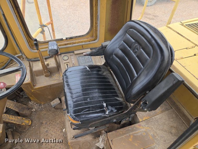 image for item ET5364 1982 Caterpillar 966D wheel loader