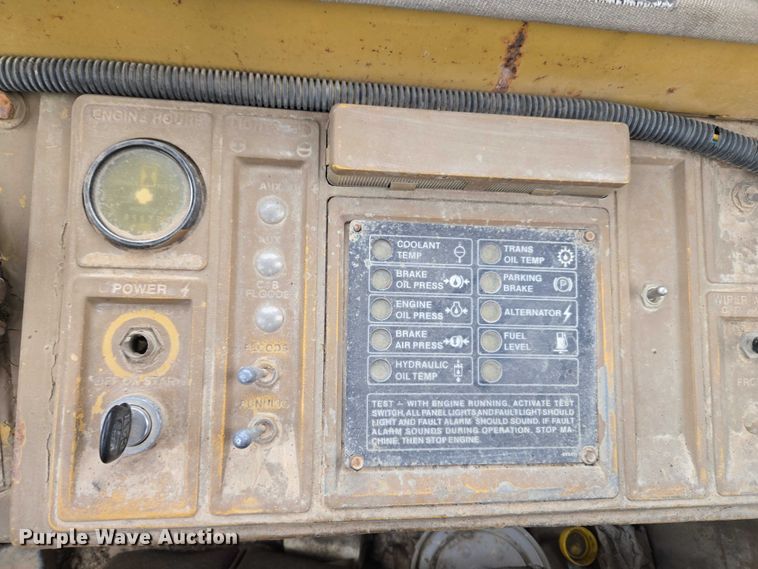 image for item ET5364 1982 Caterpillar 966D wheel loader