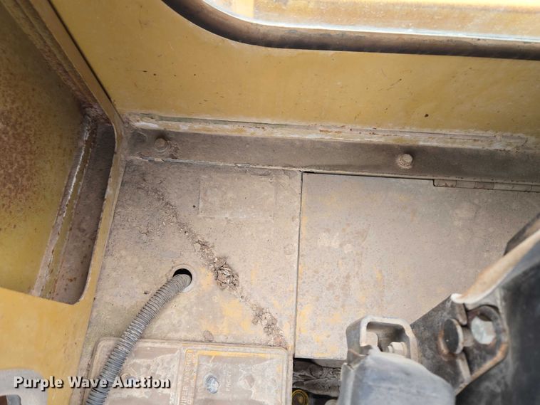 image for item ET5364 1982 Caterpillar 966D wheel loader