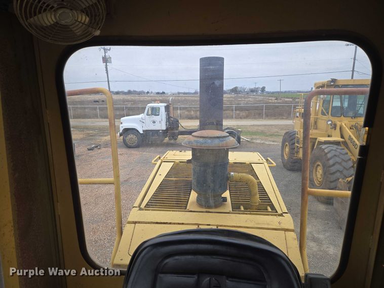 image for item ET5364 1982 Caterpillar 966D wheel loader