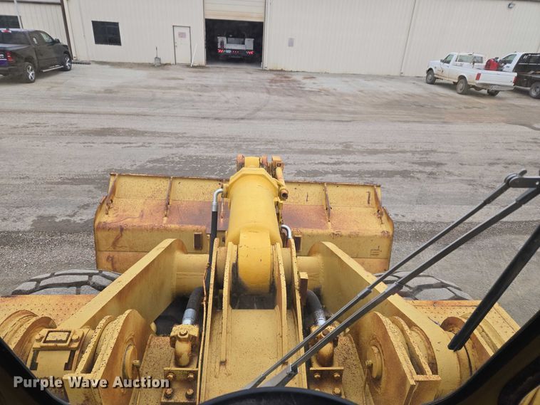 image for item ET5364 1982 Caterpillar 966D wheel loader