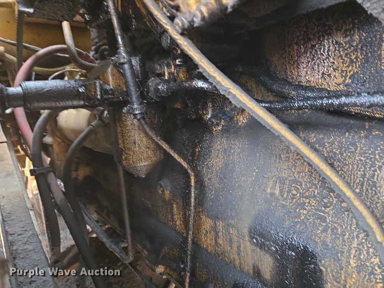 image for item ET5364 1982 Caterpillar 966D wheel loader