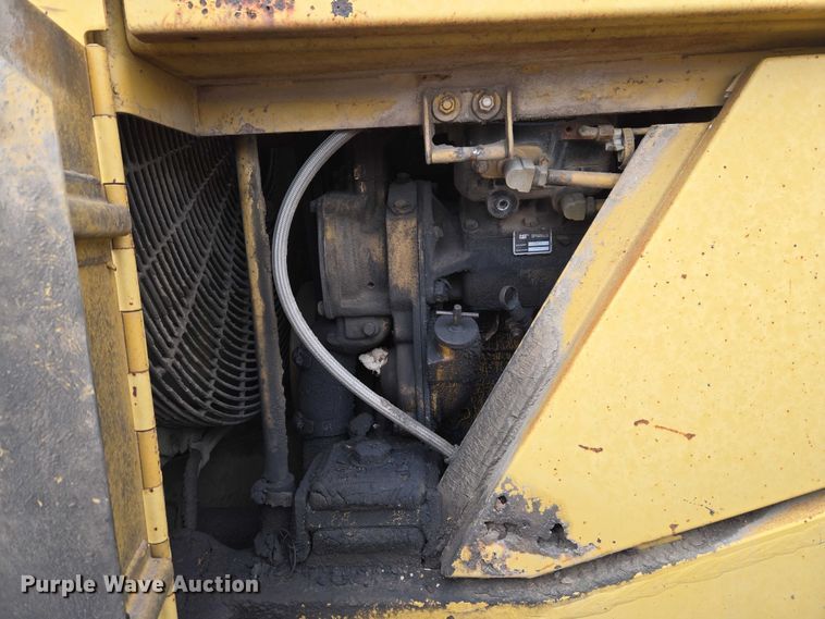 image for item ET5364 1982 Caterpillar 966D wheel loader