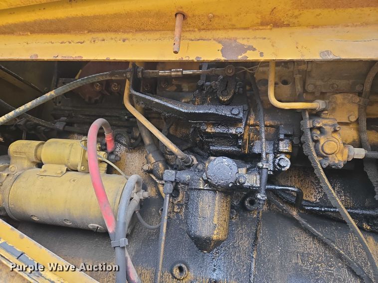 image for item ET5364 1982 Caterpillar 966D wheel loader