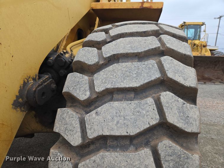 image for item ET5364 1982 Caterpillar 966D wheel loader