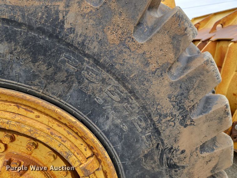 image for item ET5364 1982 Caterpillar 966D wheel loader