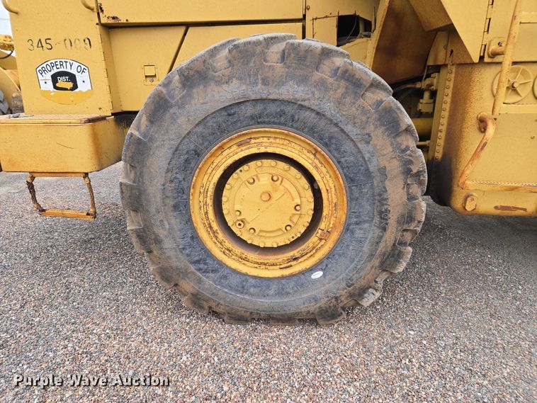 image for item ET5364 1982 Caterpillar 966D wheel loader