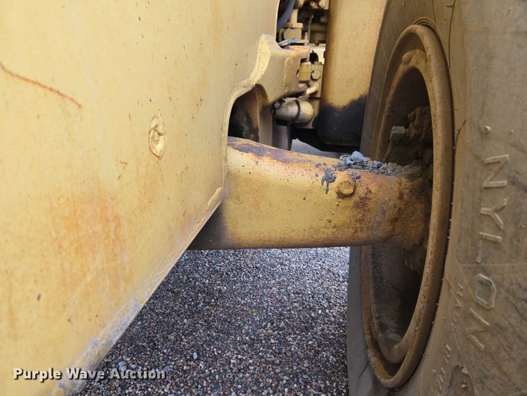 image for item ET5364 1982 Caterpillar 966D wheel loader