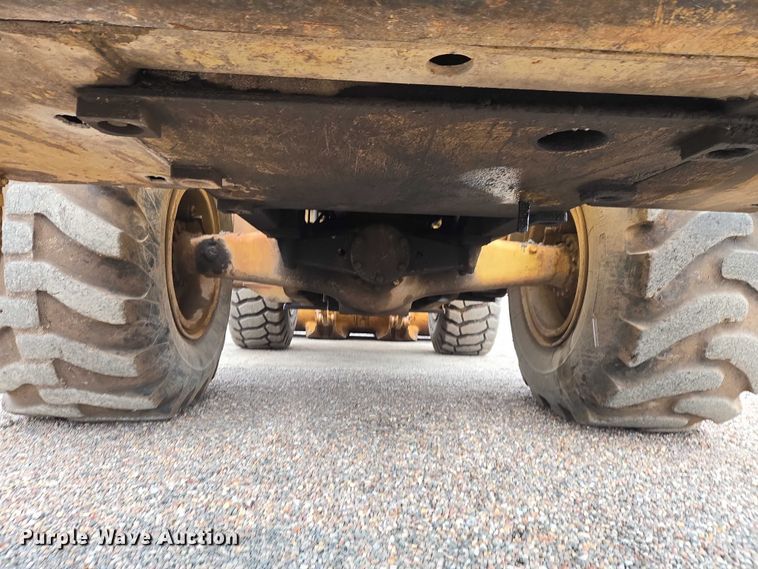 image for item ET5364 1982 Caterpillar 966D wheel loader