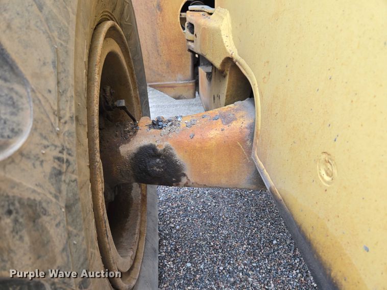 image for item ET5364 1982 Caterpillar 966D wheel loader