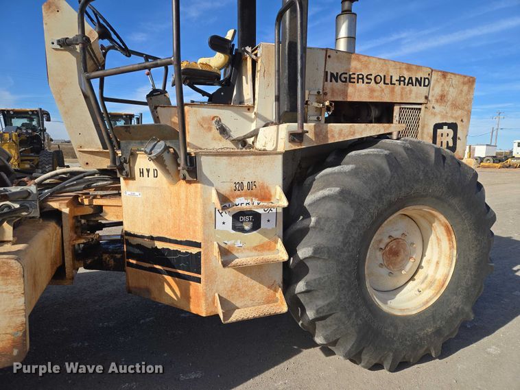 image for item ET5366 1987 Ingersoll Rand SD-100F single drum vibratory roller