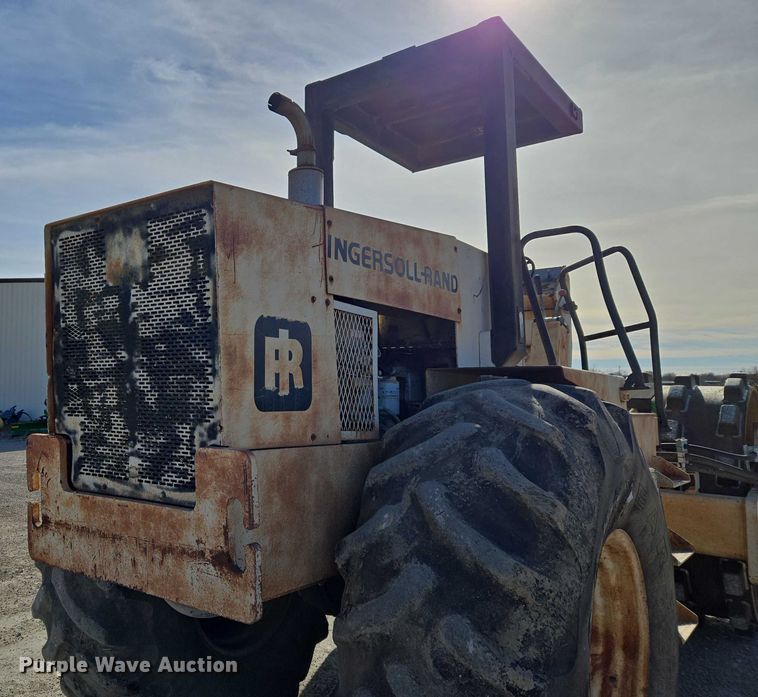 image for item ET5366 1987 Ingersoll Rand SD-100F single drum vibratory roller