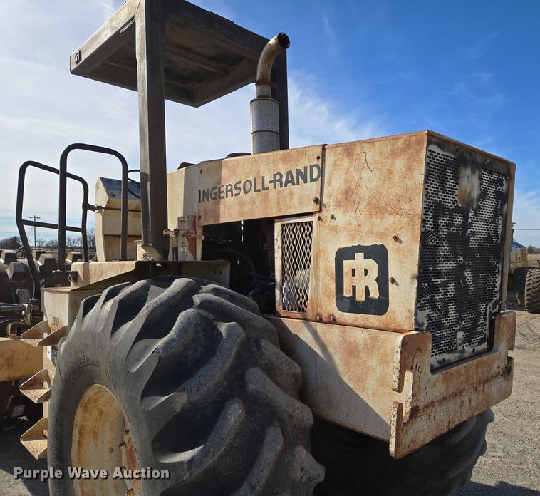 image for item ET5366 1987 Ingersoll Rand SD-100F single drum vibratory roller