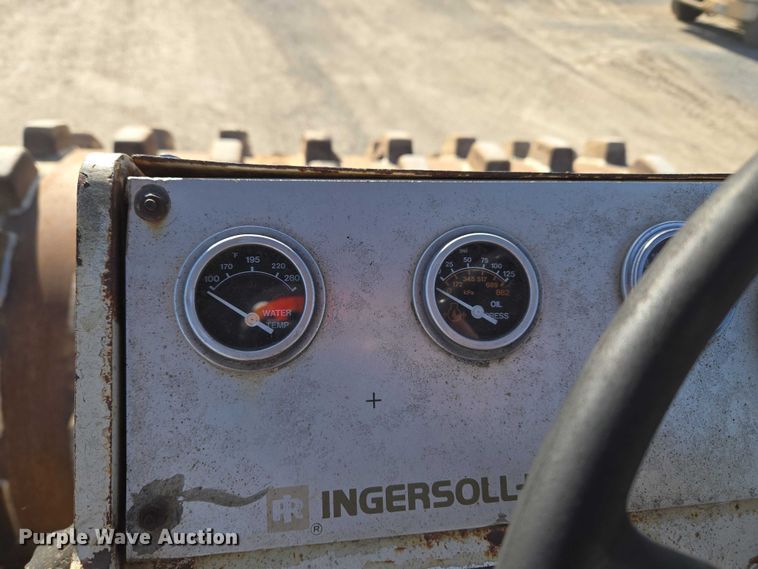 image for item ET5366 1987 Ingersoll Rand SD-100F single drum vibratory roller