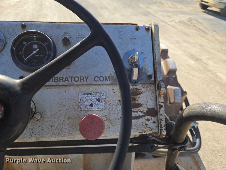 image for item ET5366 1987 Ingersoll Rand SD-100F single drum vibratory roller
