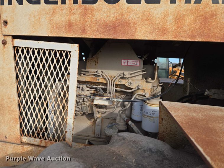 image for item ET5366 1987 Ingersoll Rand SD-100F single drum vibratory roller