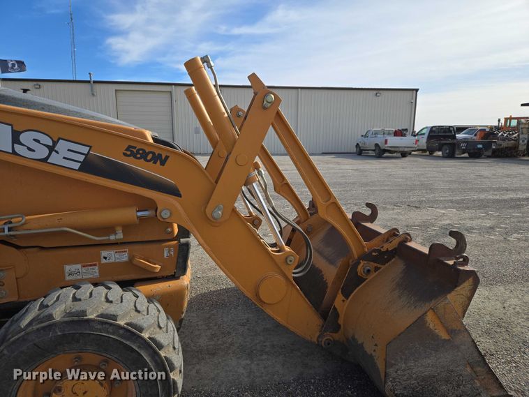 image for item ET5367 2011 Case 580N backhoe