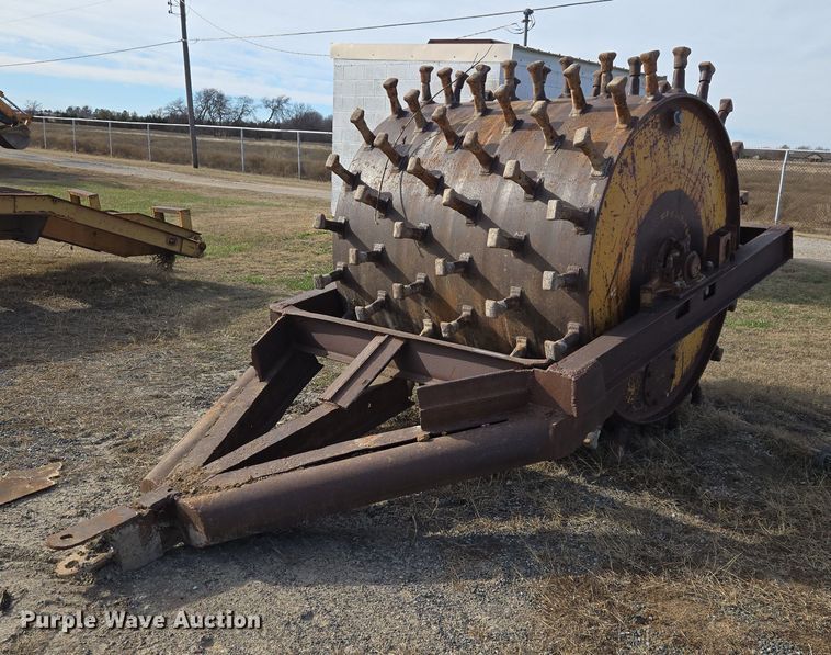 image for item ET5369 Single drum roller compactor 