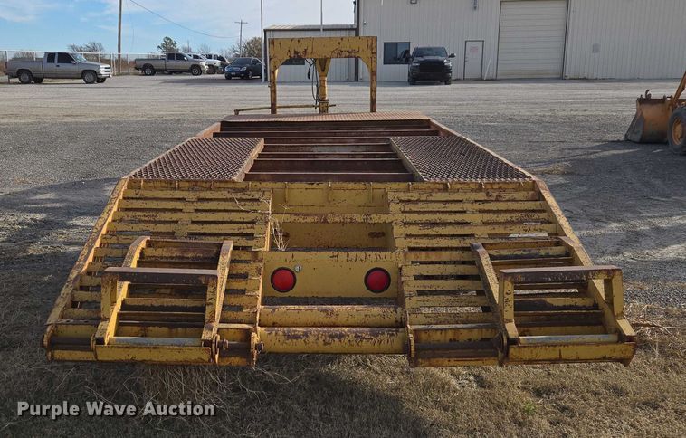 image for item ET5370 1986 Carrier King 2.206 equipment trailer