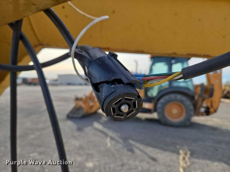 image for item ET5370 1986 Carrier King 2.206 equipment trailer