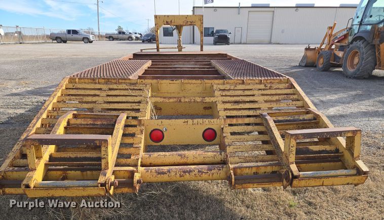 image for item ET5370 1986 Carrier King 2.206 equipment trailer