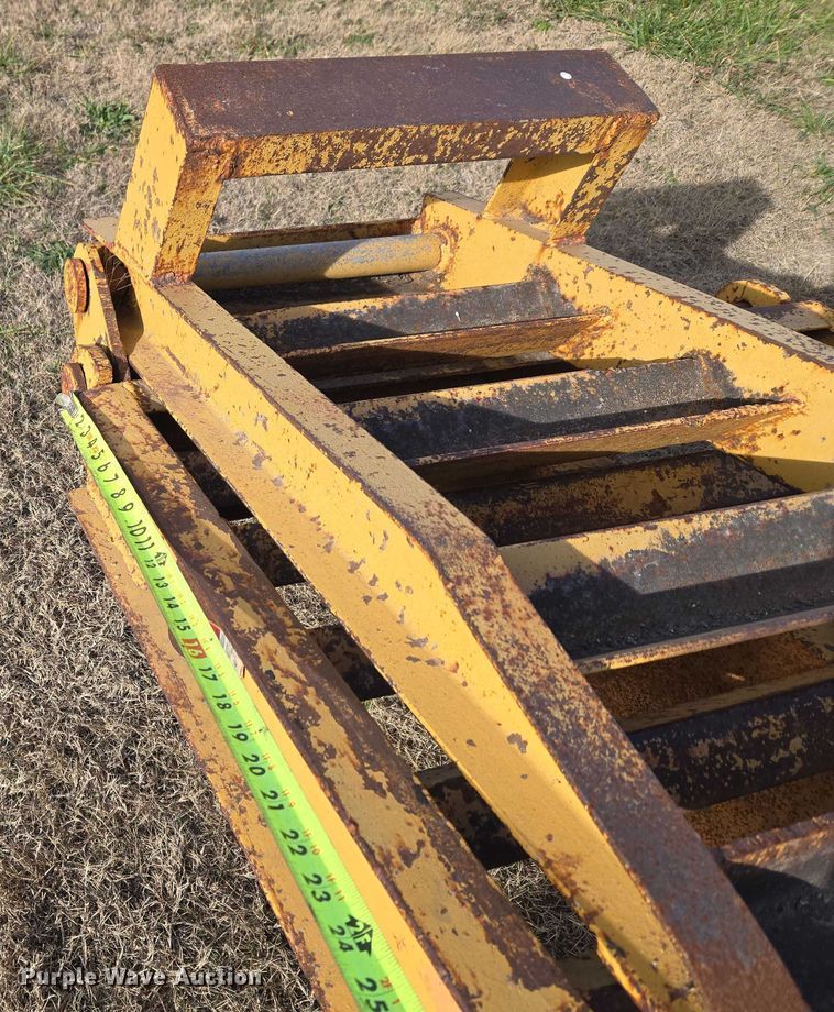 image for item ET5370 1986 Carrier King 2.206 equipment trailer