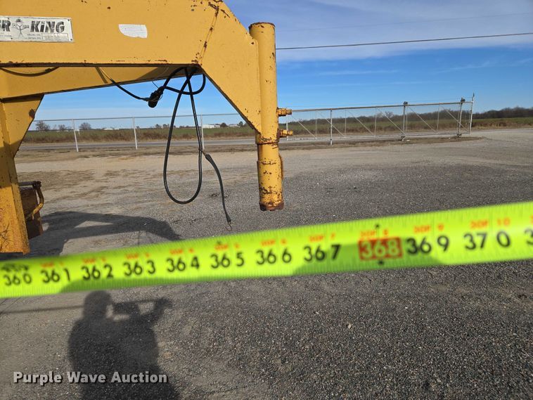 image for item ET5370 1986 Carrier King 2.206 equipment trailer