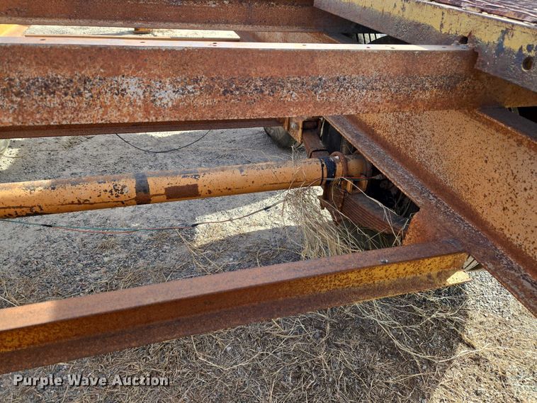 image for item ET5370 1986 Carrier King 2.206 equipment trailer