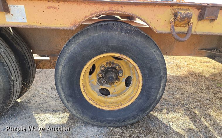 image for item ET5370 1986 Carrier King 2.206 equipment trailer