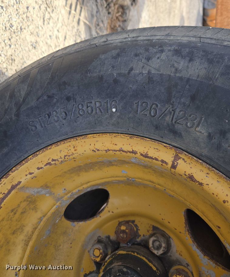 image for item ET5370 1986 Carrier King 2.206 equipment trailer