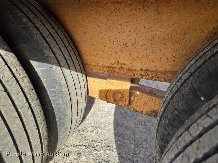 image for item ET5370 1986 Carrier King 2.206 equipment trailer