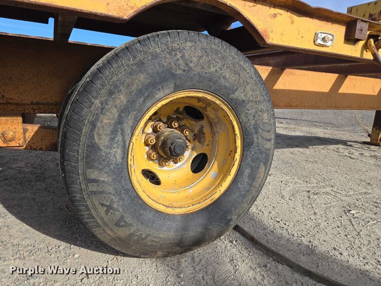 image for item ET5370 1986 Carrier King 2.206 equipment trailer