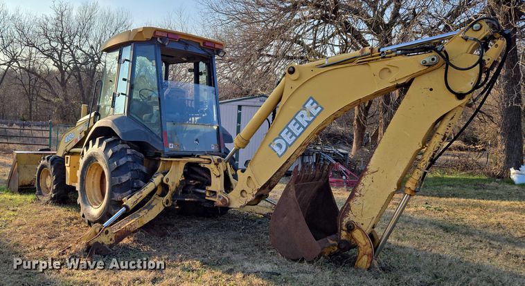 image for item ET5373 2002 John Deere 410G backhoe