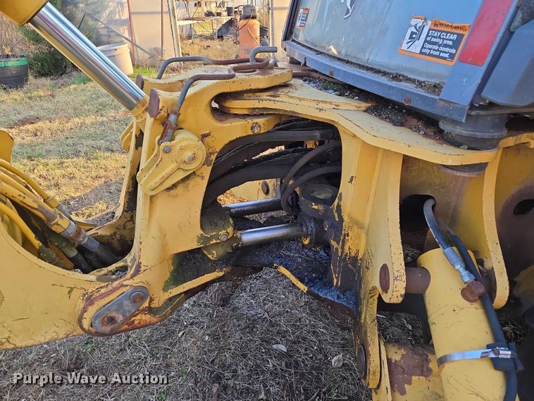 image for item ET5373 2002 John Deere 410G backhoe