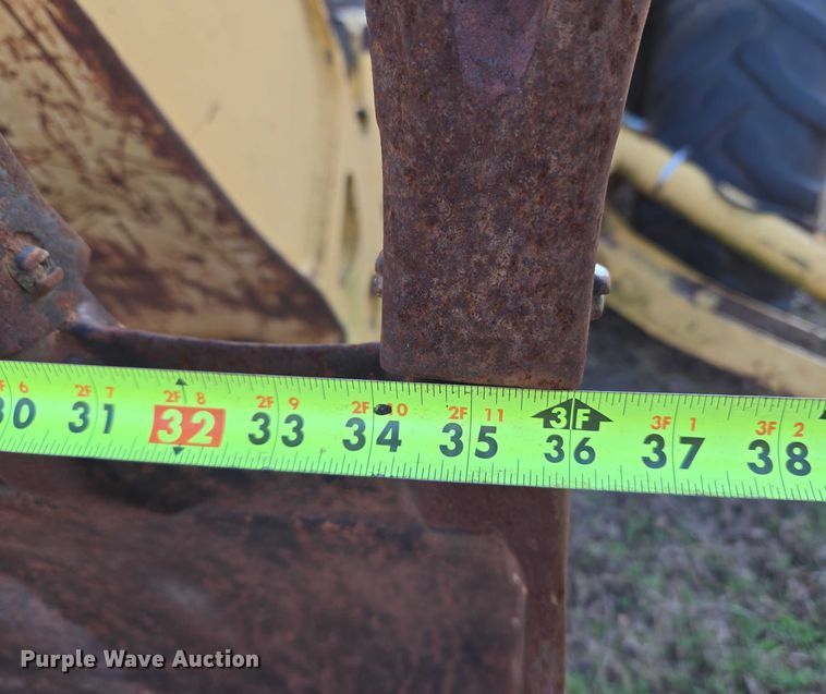 image for item ET5373 2002 John Deere 410G backhoe