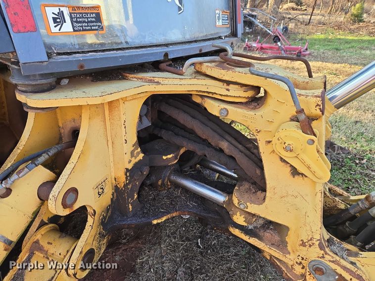 image for item ET5373 2002 John Deere 410G backhoe