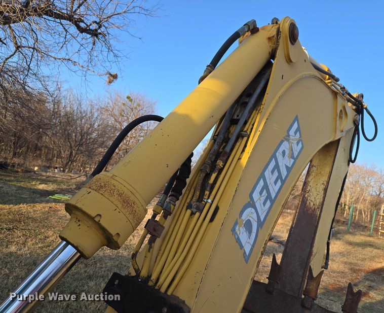 image for item ET5373 2002 John Deere 410G backhoe