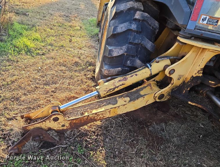 image for item ET5373 2002 John Deere 410G backhoe