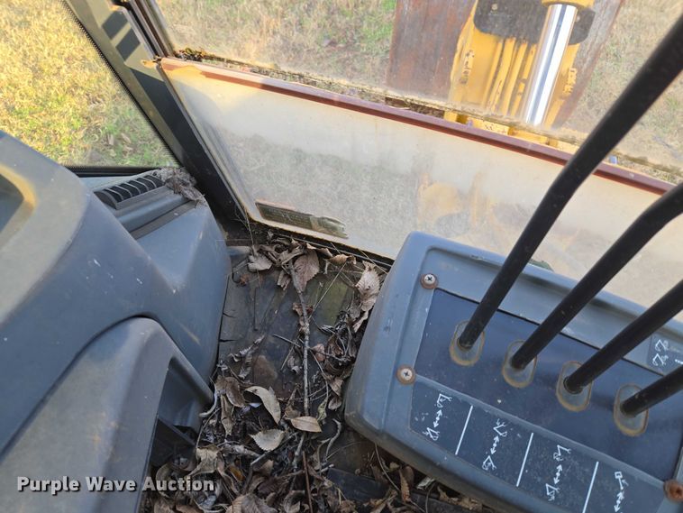 image for item ET5373 2002 John Deere 410G backhoe