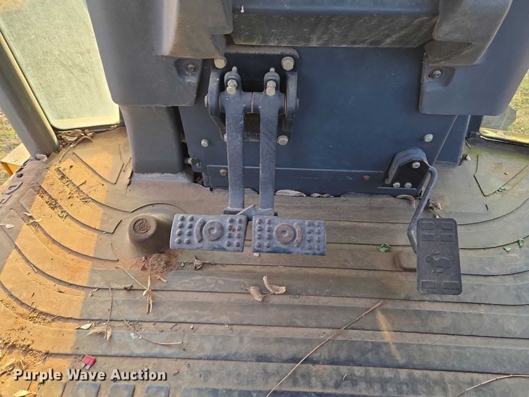 image for item ET5373 2002 John Deere 410G backhoe