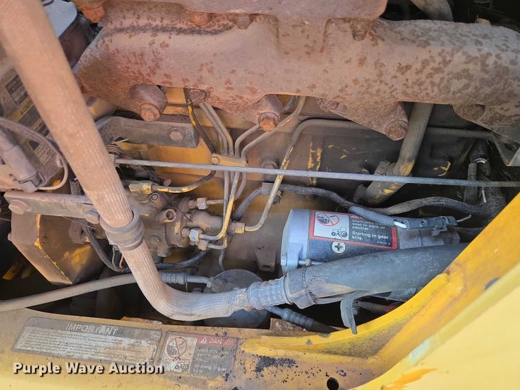 image for item ET5373 2002 John Deere 410G backhoe