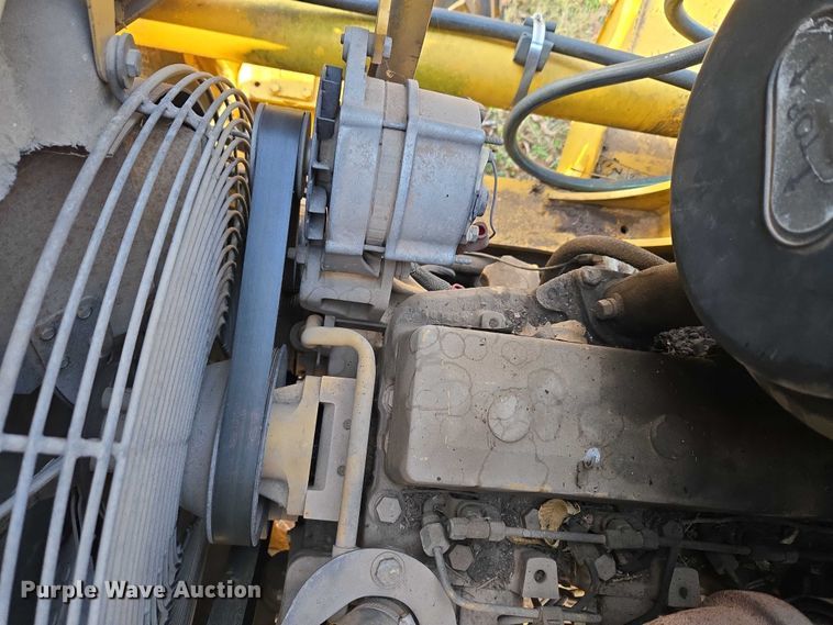 image for item ET5373 2002 John Deere 410G backhoe