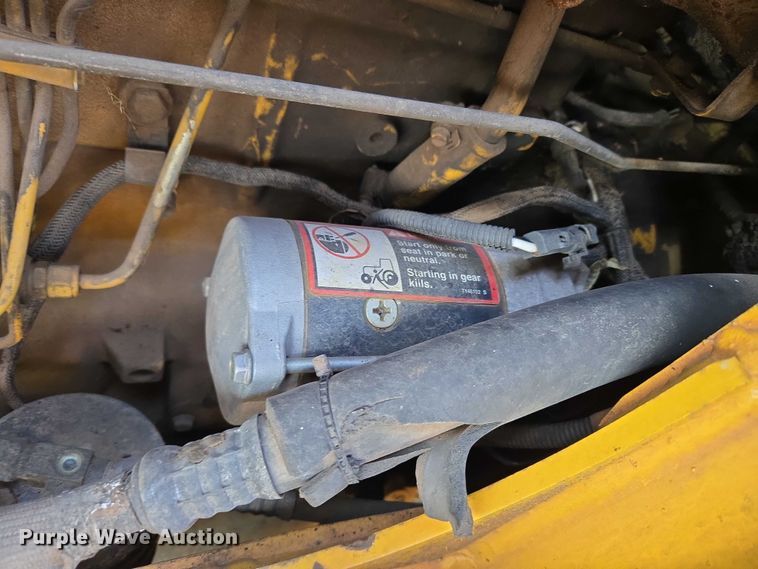 image for item ET5373 2002 John Deere 410G backhoe