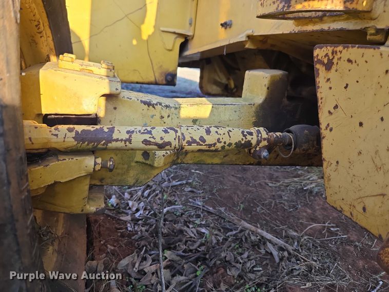 image for item ET5373 2002 John Deere 410G backhoe